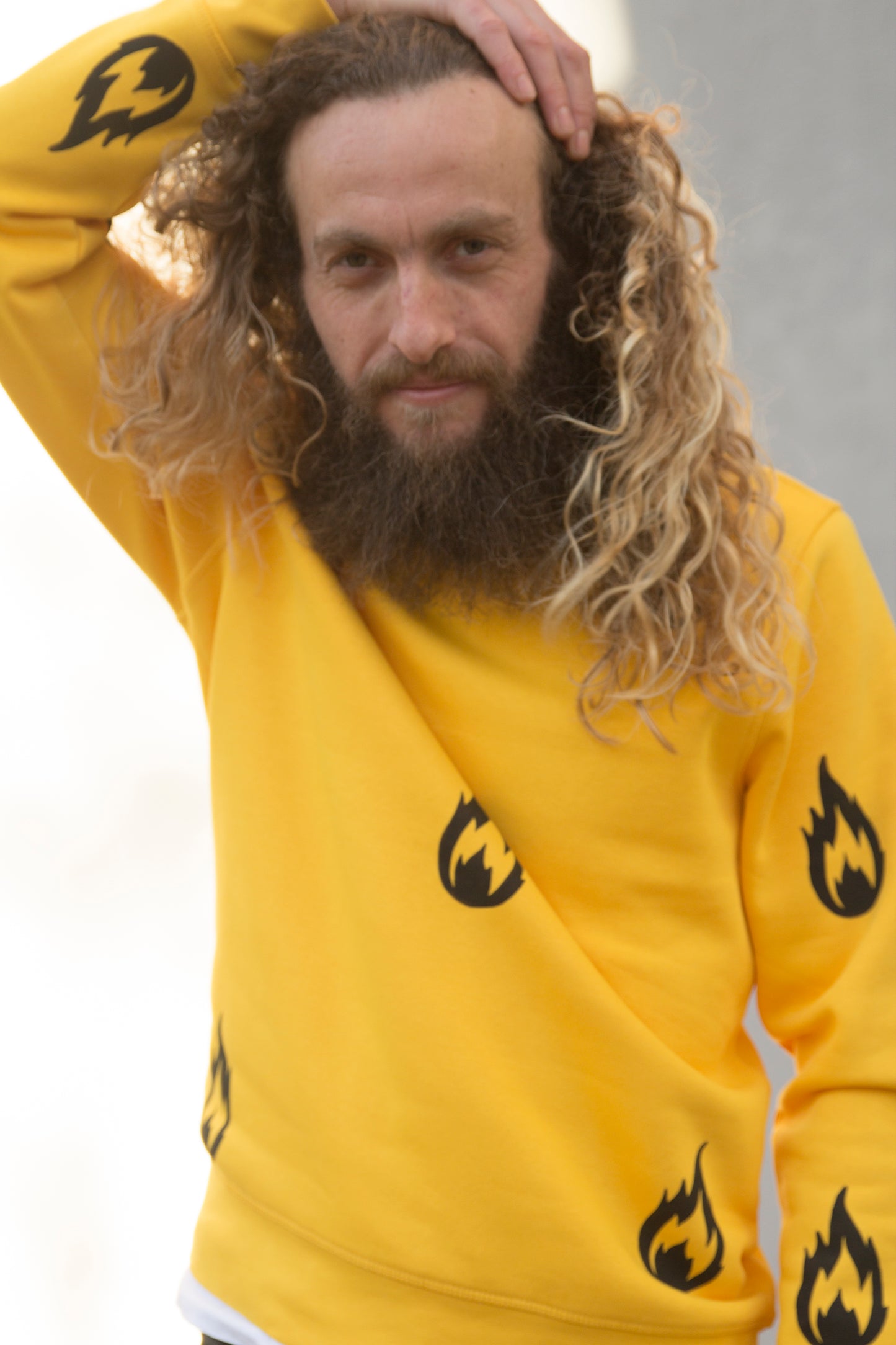 “Fires” Sweatshirt - Sustainable and Exclusive Fashion | Ana Mundana