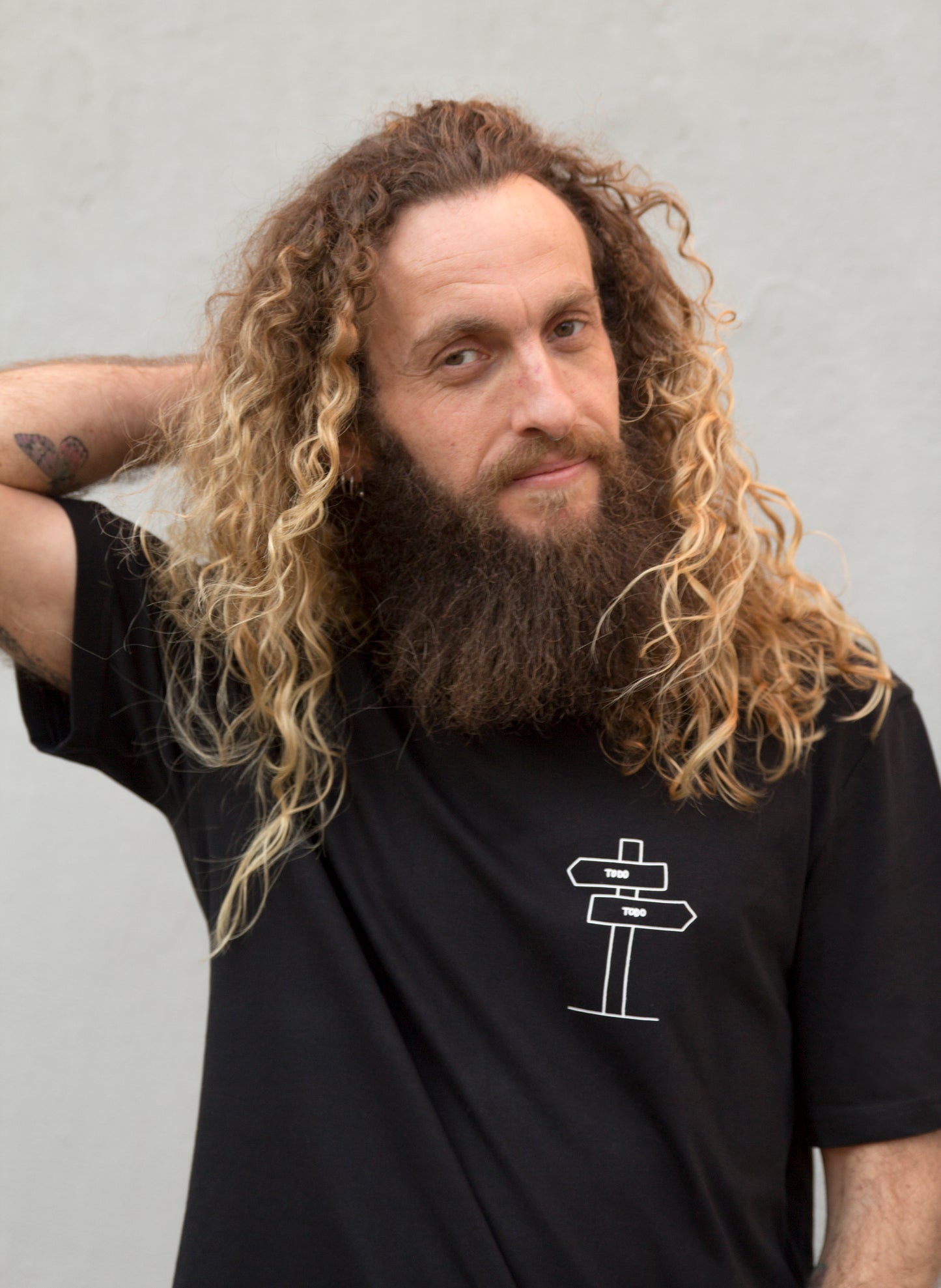 "Everything" T-Shirt – Exclusive Style in Black by Ana Mundana