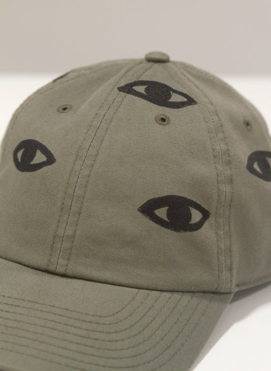 Gorra ojos verde oliva