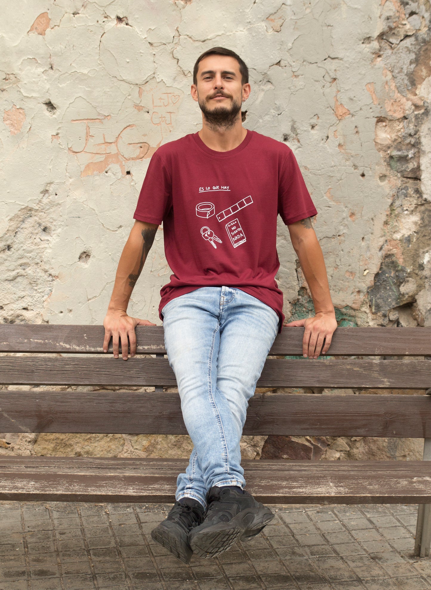 Camiseta "Es lo que hay"