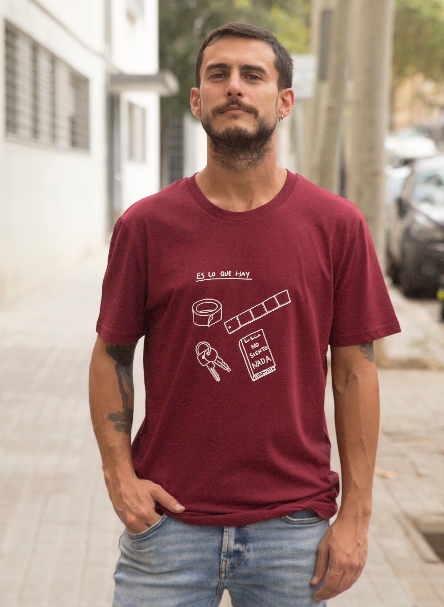 Camiseta "Es lo que hay"