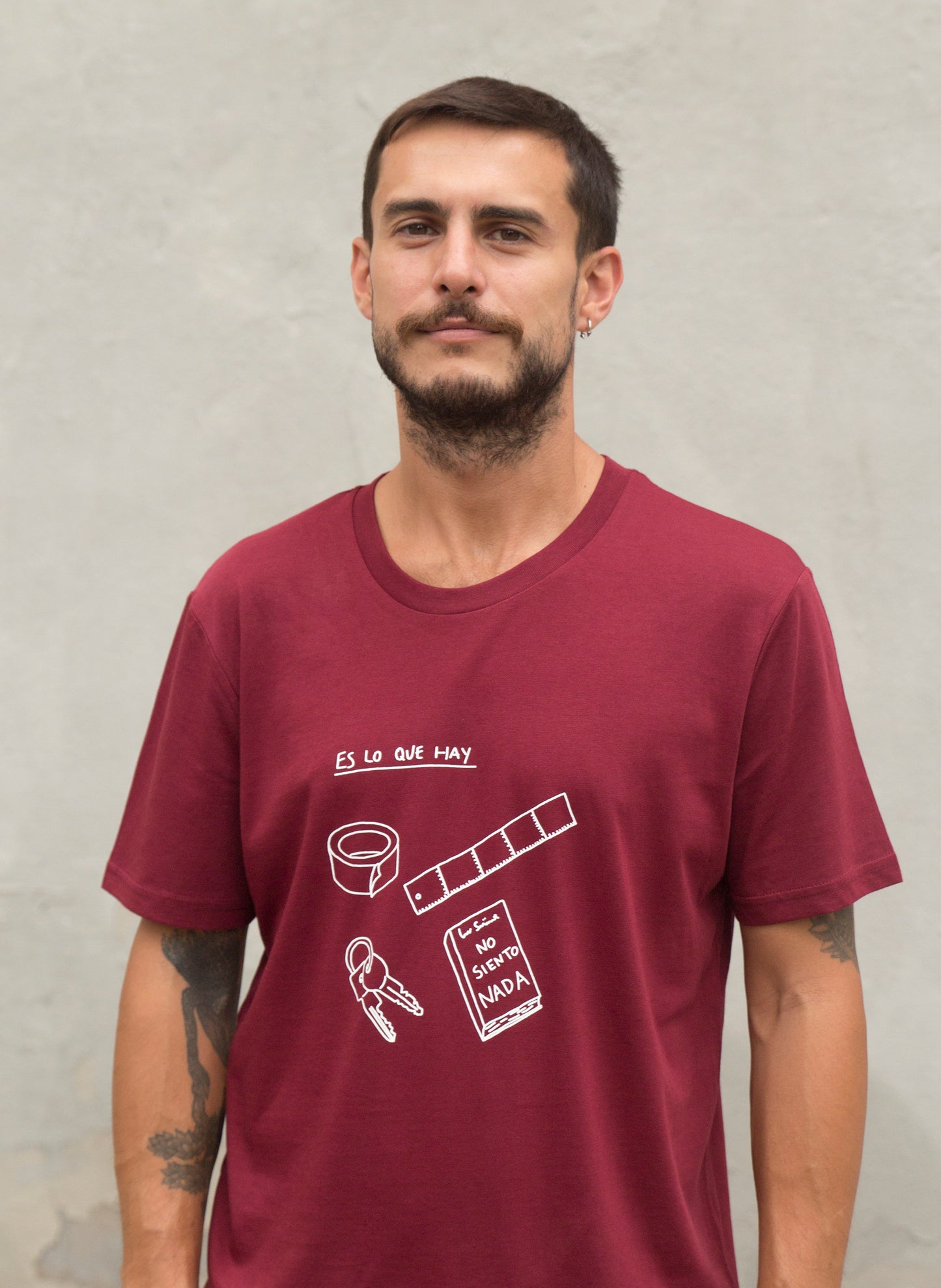 Camiseta "Es lo que hay"