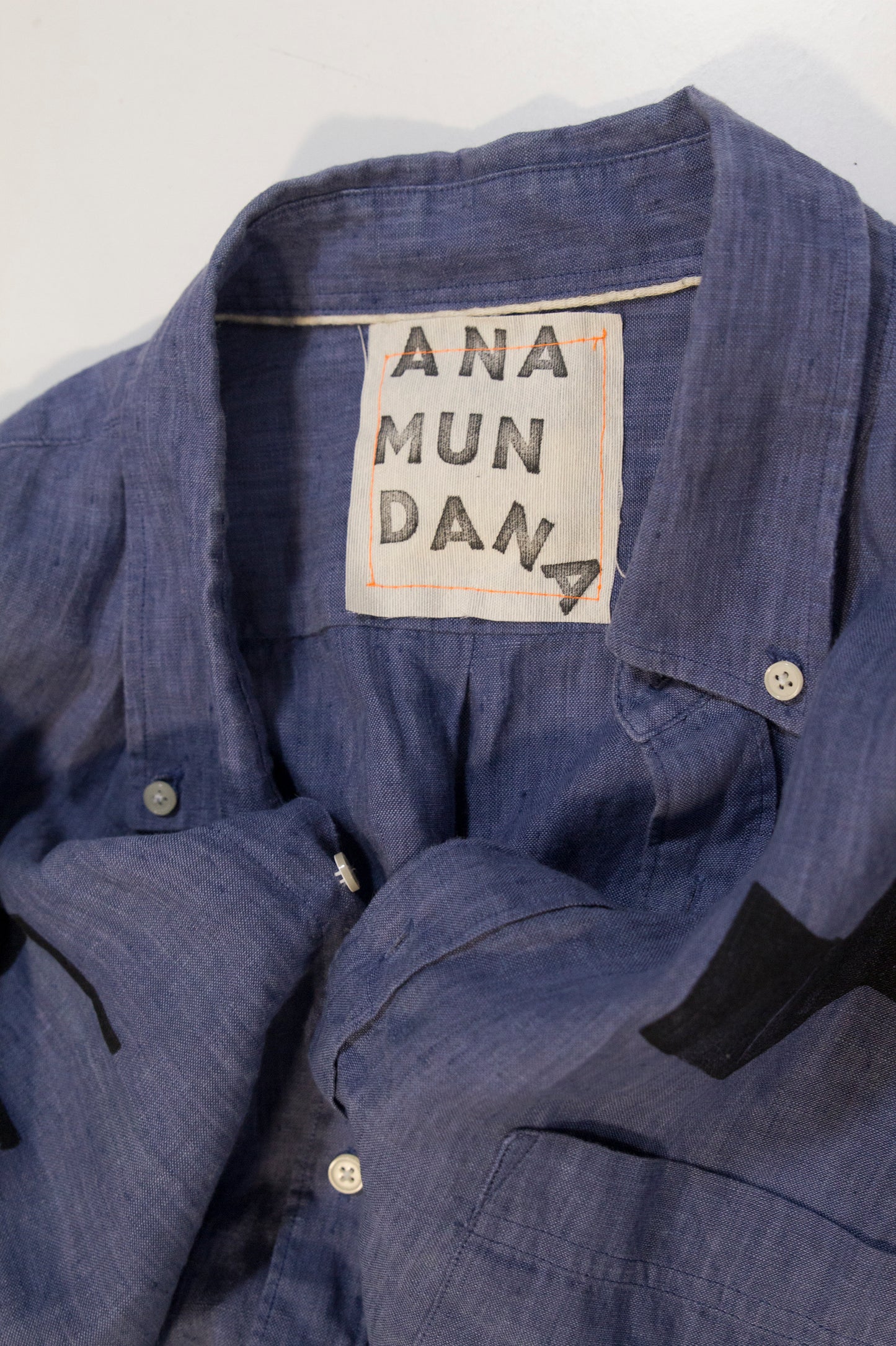 Camisa azul de lino