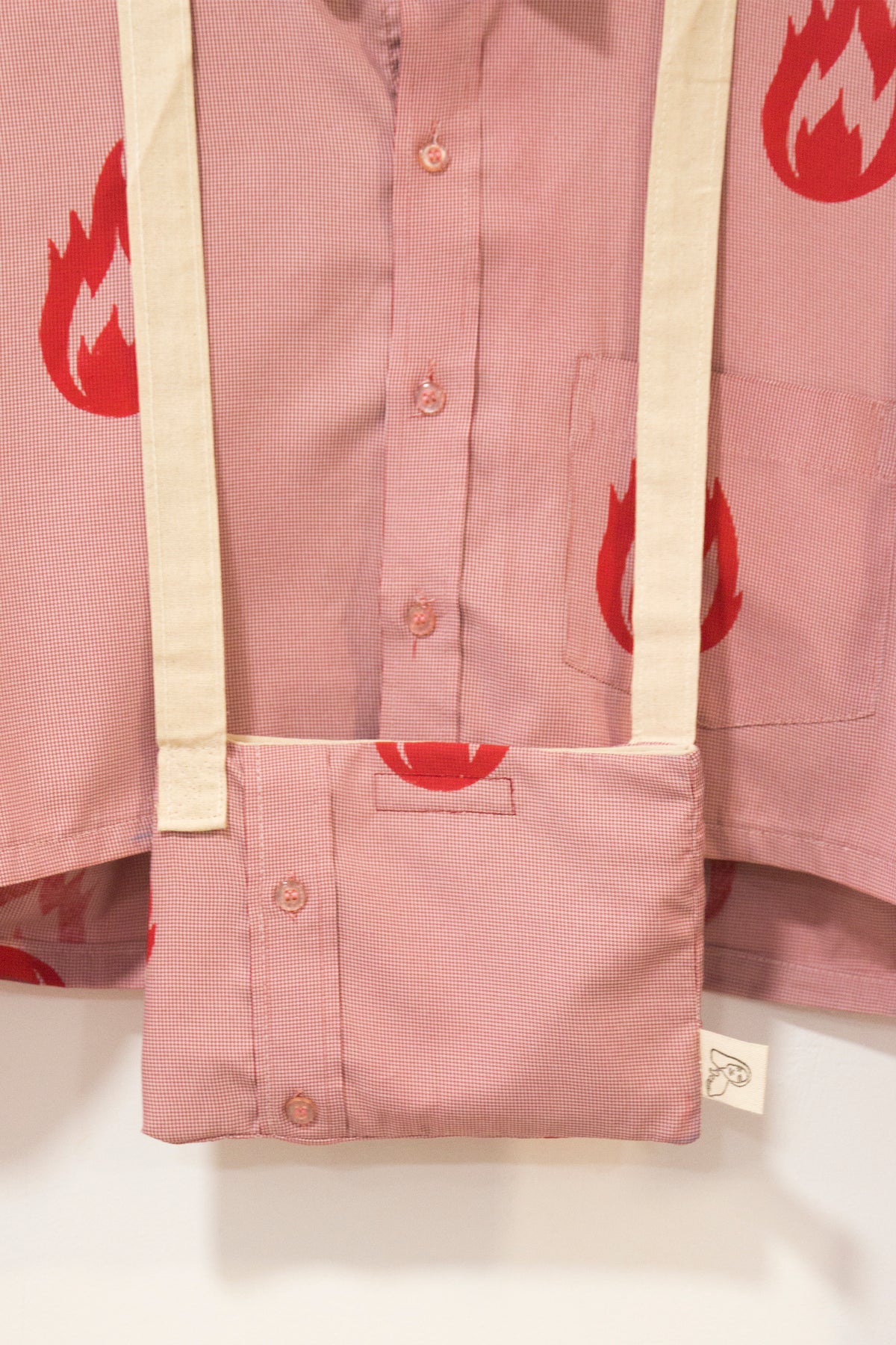 Camisa crop fuegos + Bolsa