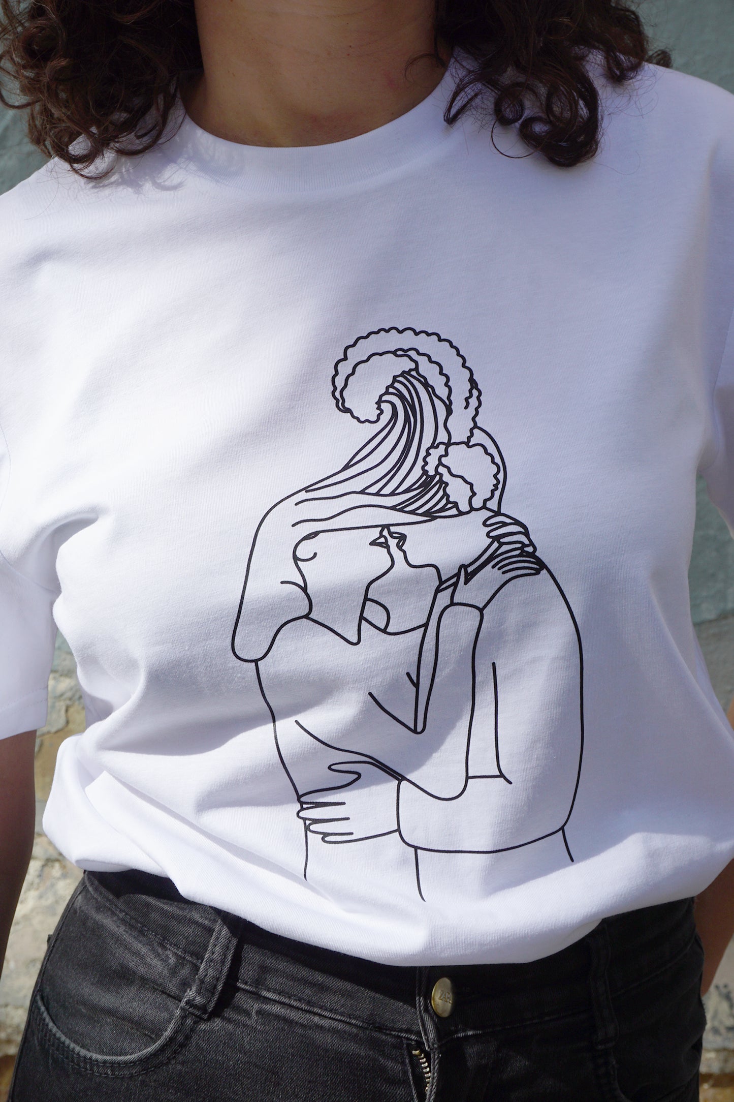 Camiseta beso en blanco