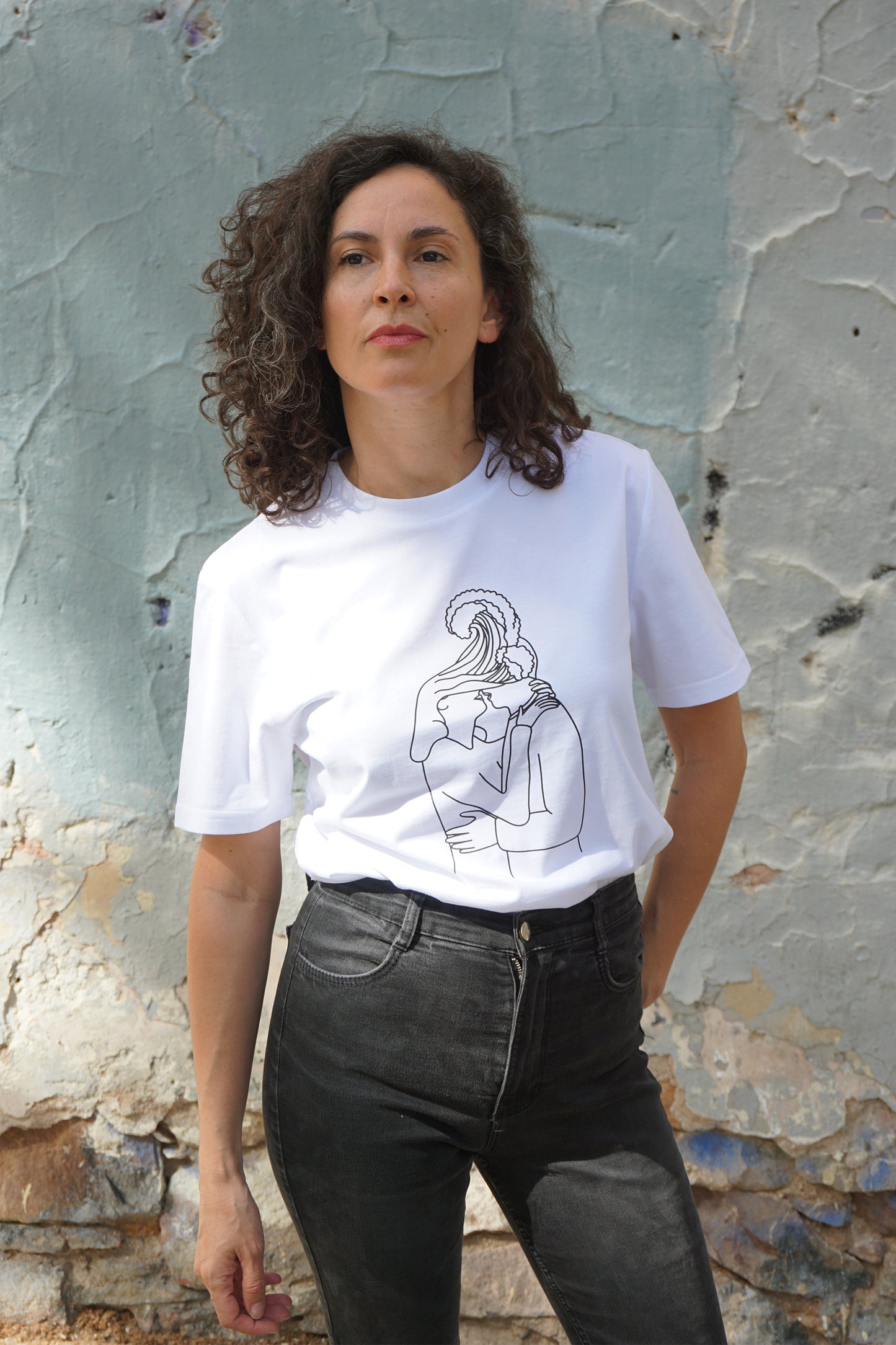 Camiseta beso en blanco