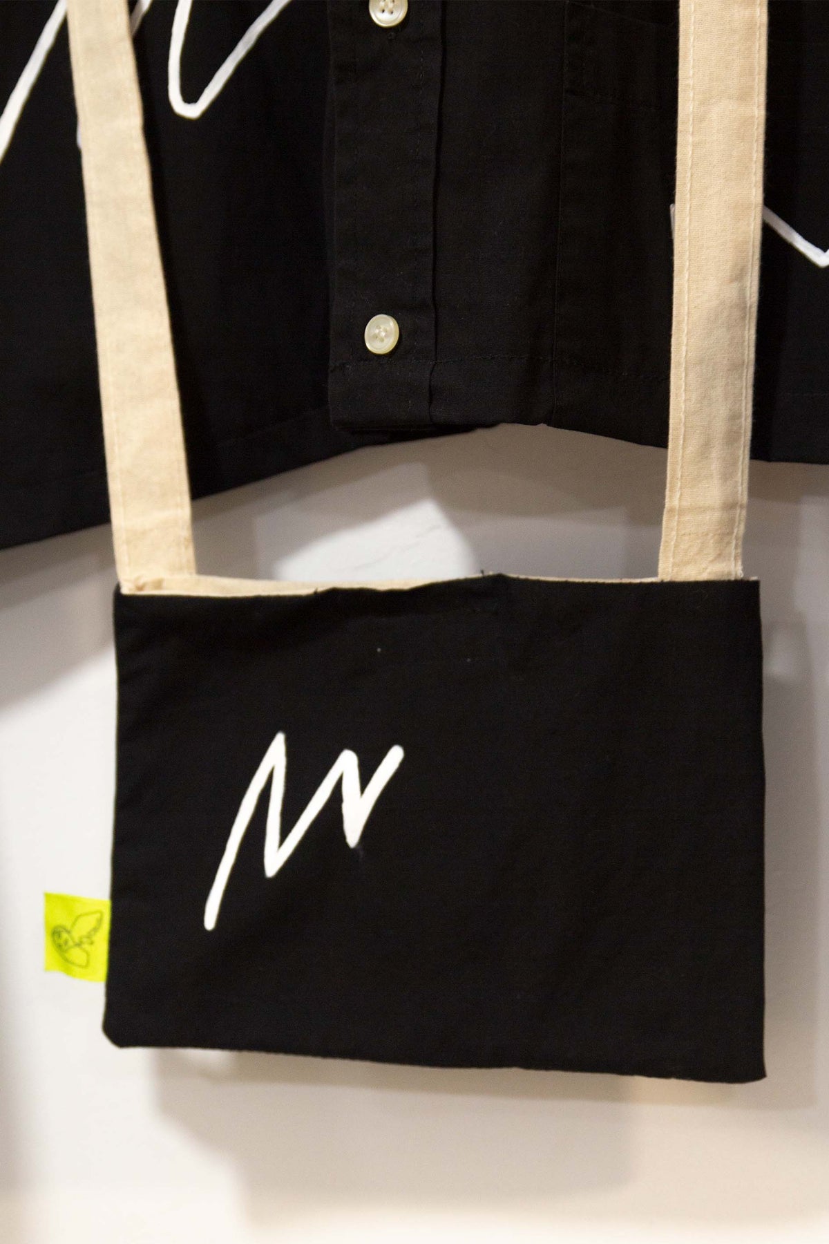 Camisa crop rayajo