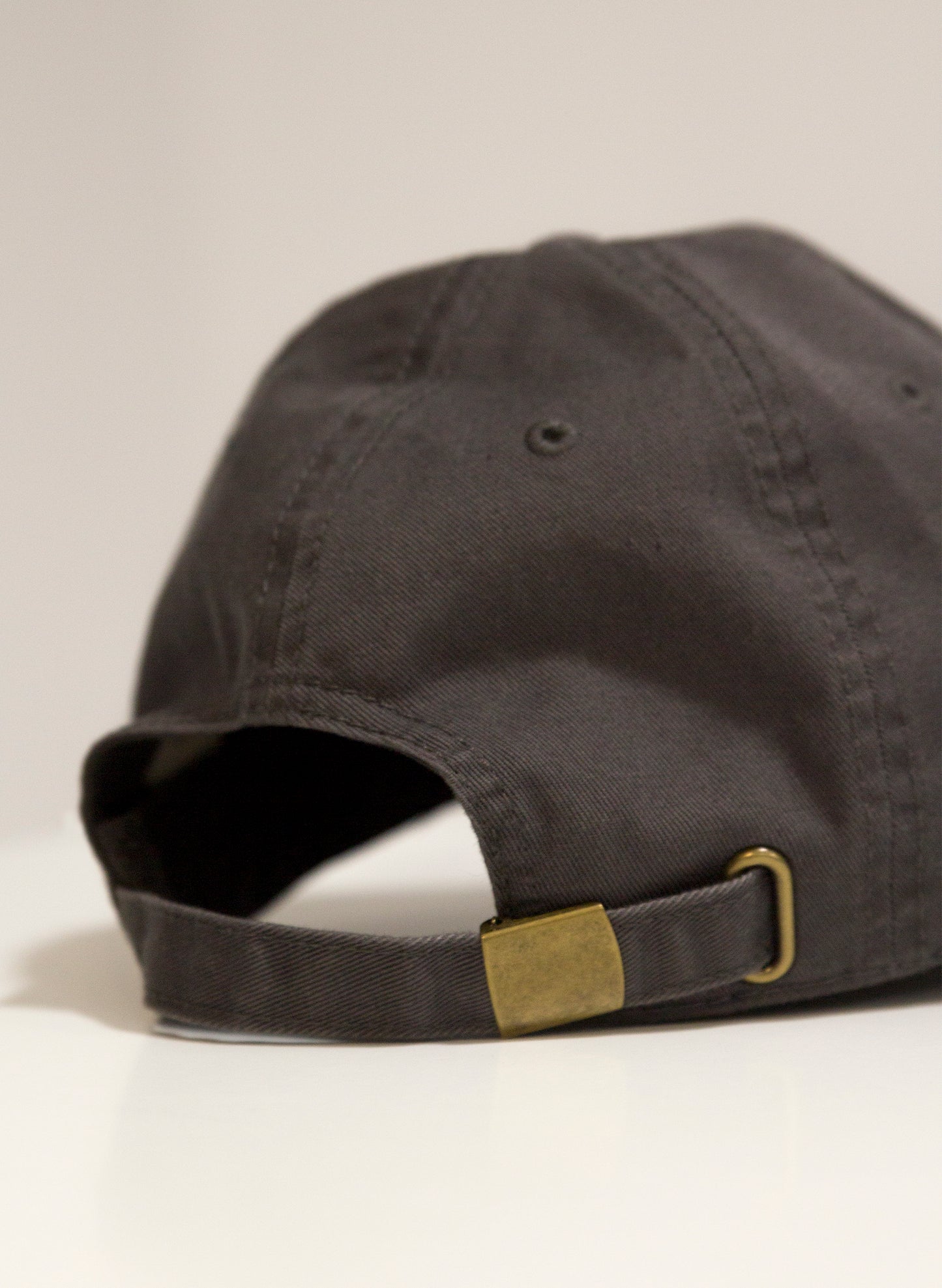 Gorra gris taza