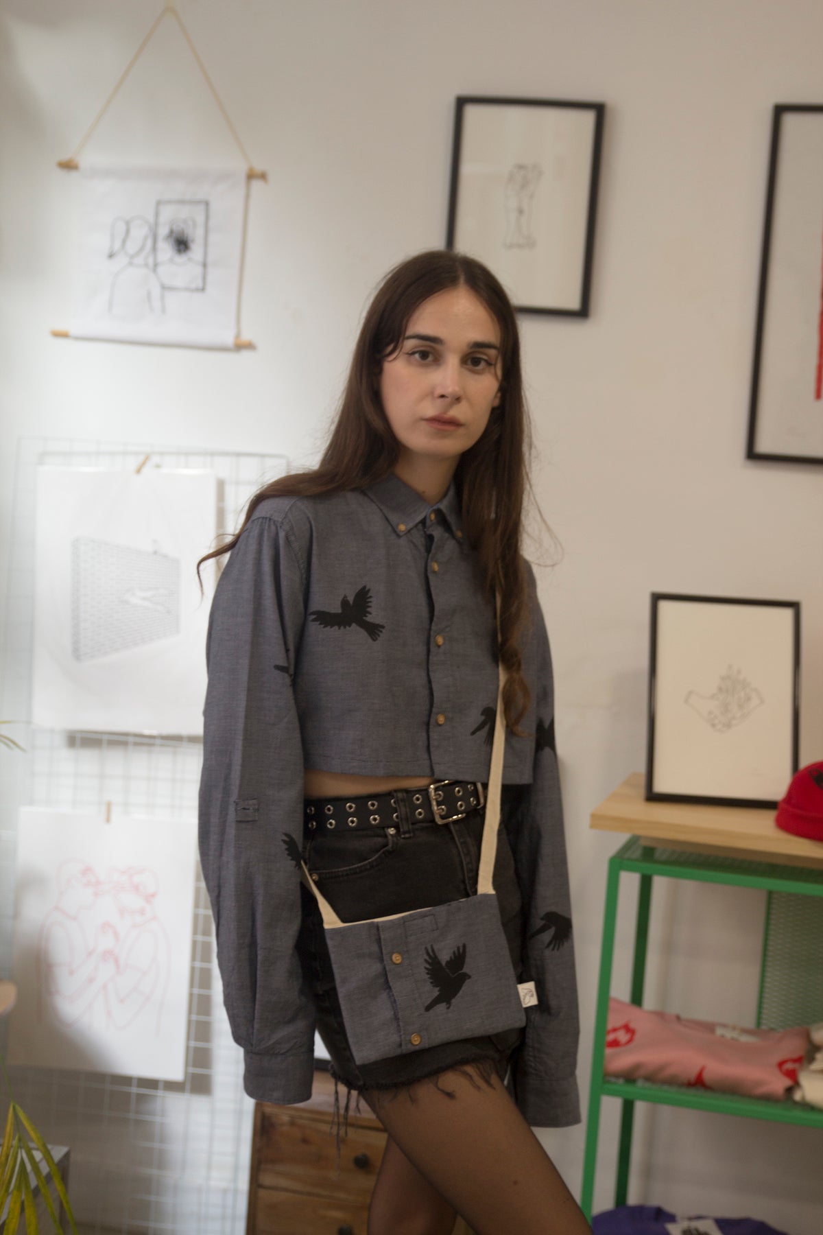 Camisa crop pajaros