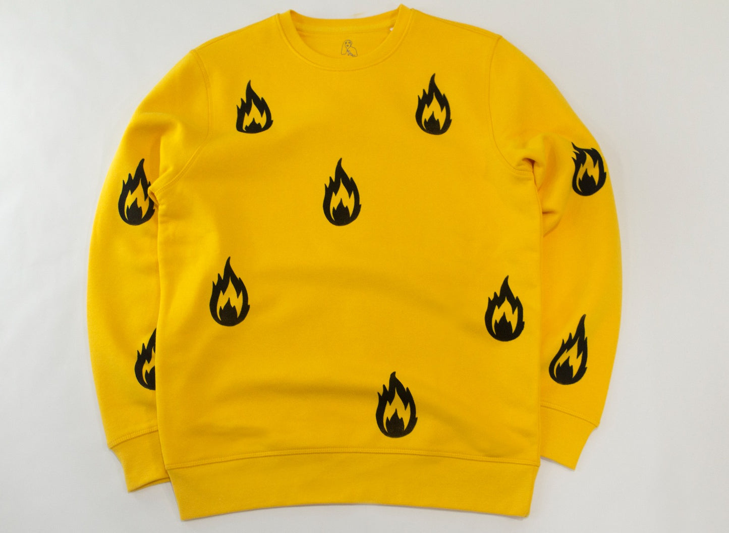 Limited edition sweatshirt “Fuegos” by Ana Mundana